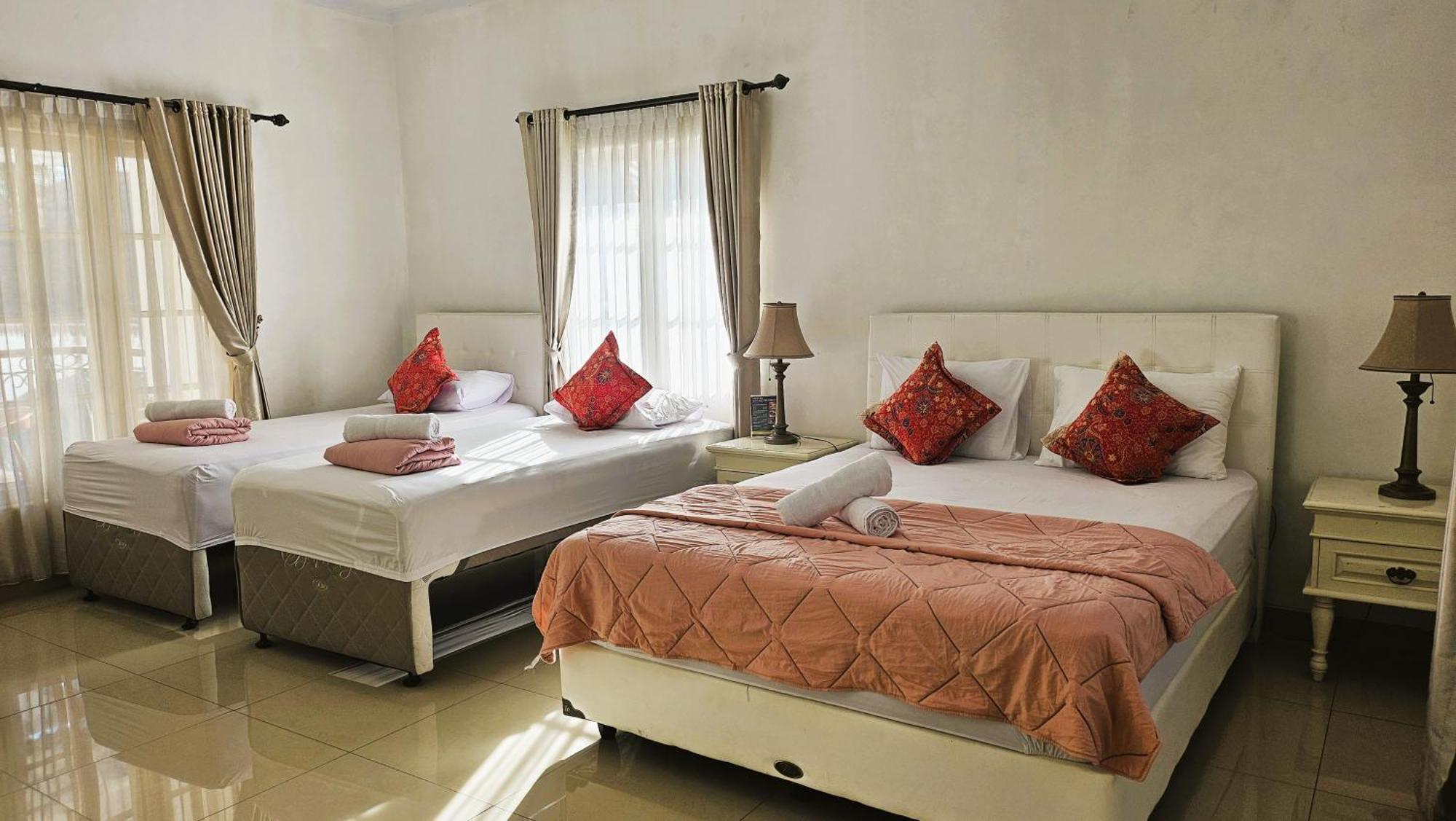 Hotel Surokarsan 9 House Yogyakarta Exterior foto